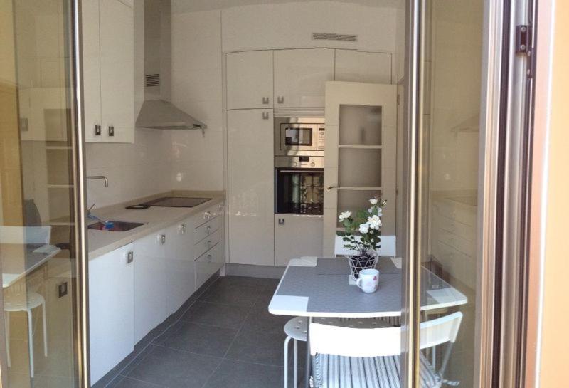 Апартаменты Apartamento Рибадеселья Экстерьер фото
